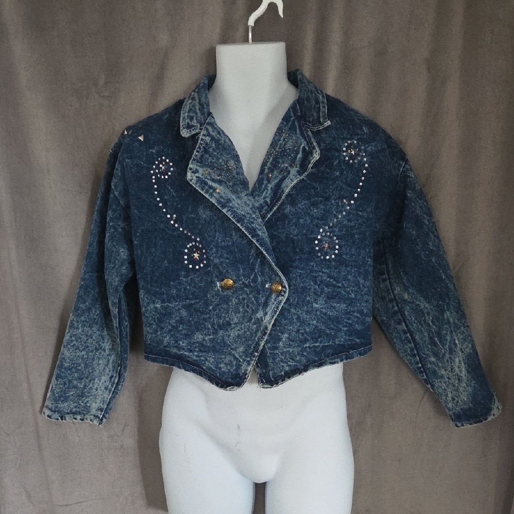 Vintage?? Size Large Blue Acid Wash Jean Jacket with Embroidery
